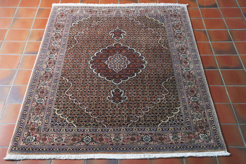 Fine handmade Oriental Tabriz rug - 306297