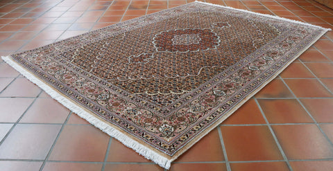 Fine handmade Oriental Tabriz rug - 306297