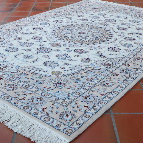 Fine handmade Persian Nain rug - 306301