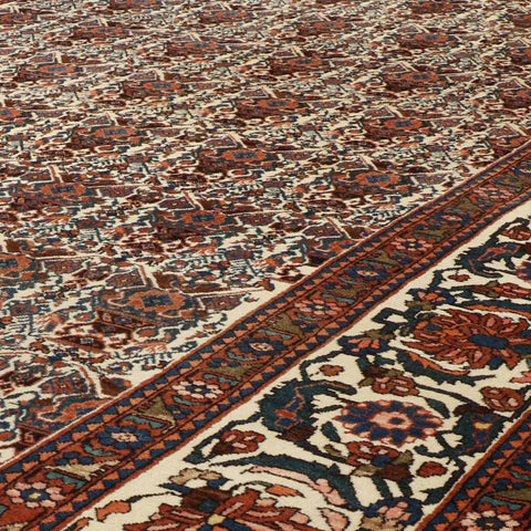 Handmade Persian Bakhtiar carpet - 306323