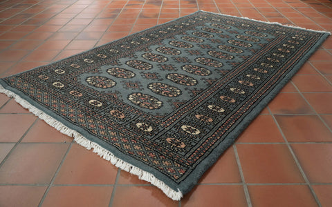 Handmade Pakistan Mori Bokhara rug - 309370