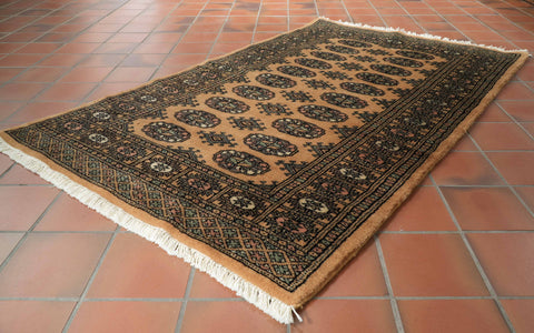 Handmade Pakistan Mori Bokhara rug - 309378