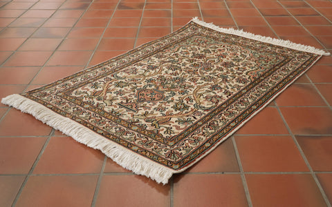 Handmade fine Kashmir silk rug - 309516