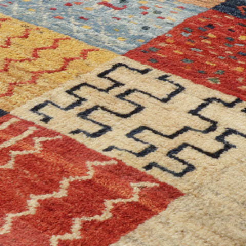 Handmade Persian Gabbeh rug -TR309008