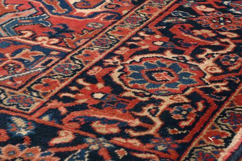 Fine handmade semi old Oriental Heriz carpet - 307609