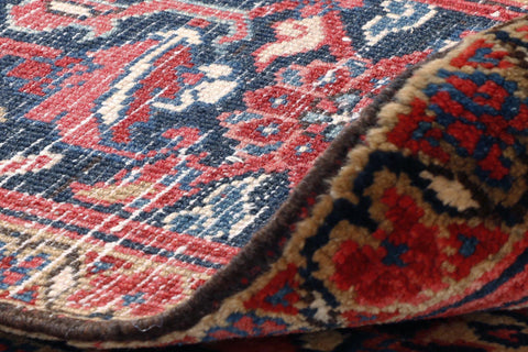 Fine handmade semi old Oriental Heriz carpet - 307609